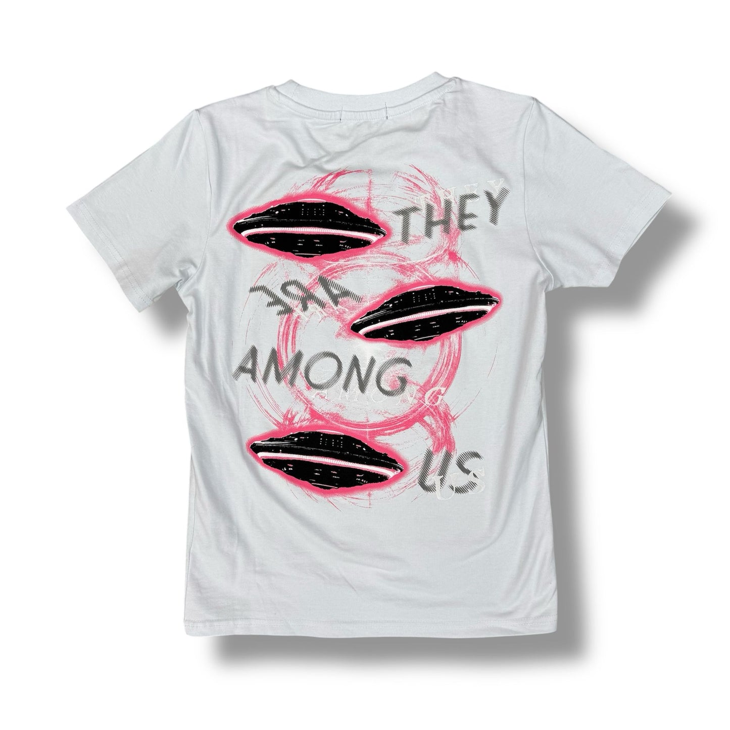 Close White T-Shirt "Boys"